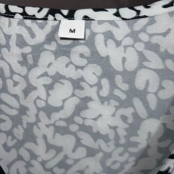 New in package black & white dress size med - Picture 5 of 7